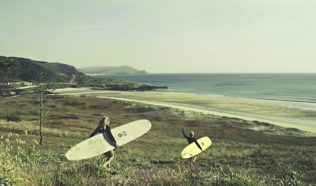 Surf en Nemiña – Mike Lay se enamora de “A Costa da Morte”