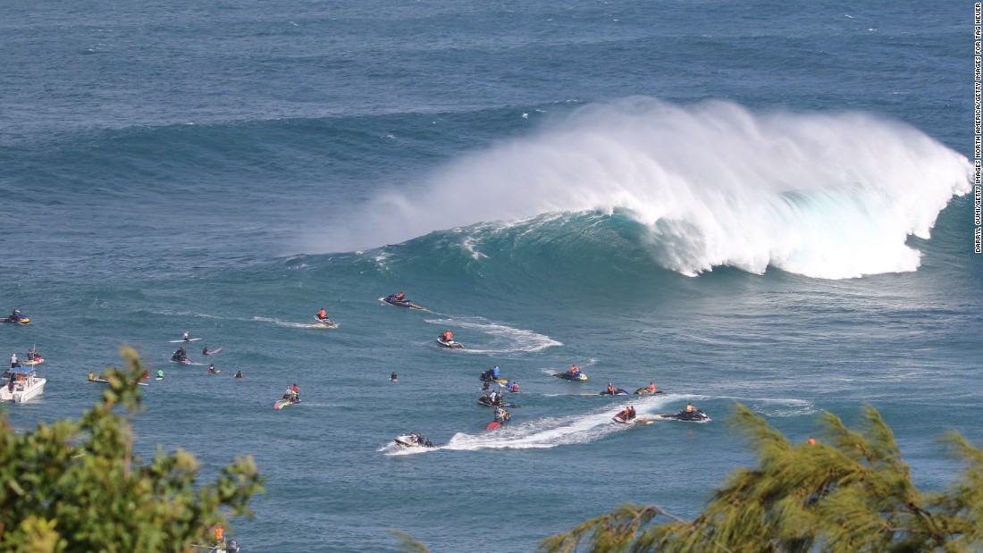 surf nazare jaws core surfing big wave 