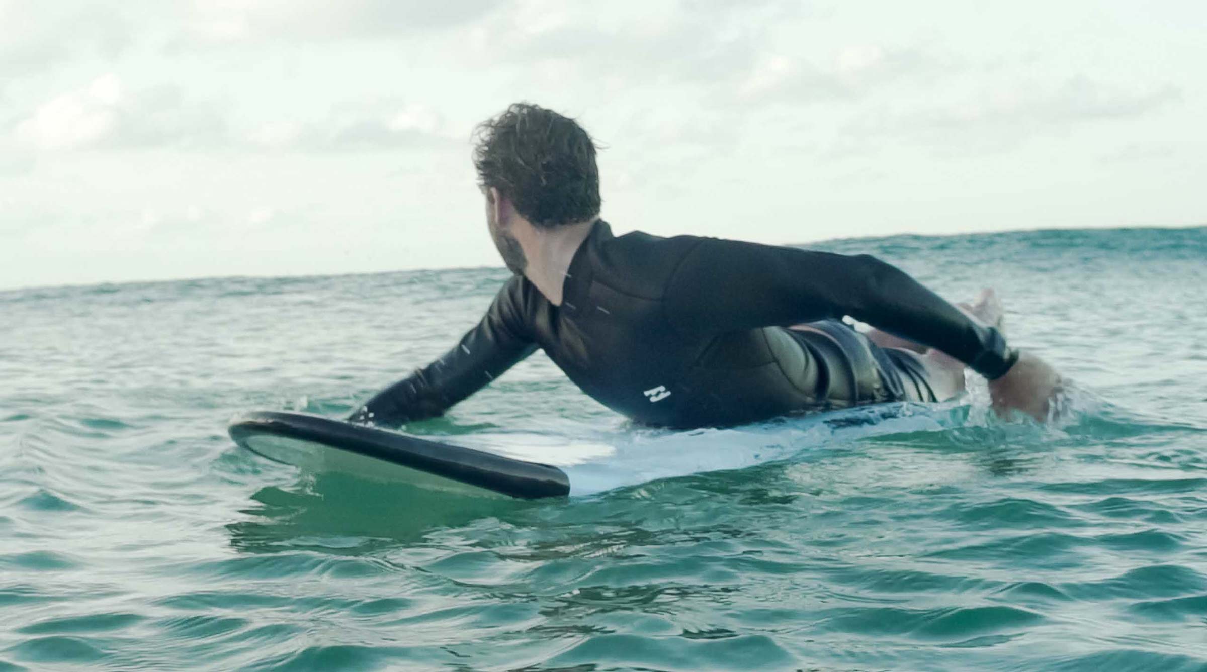 ejercicios estiramientos dolor cuello hombros surf mejorar corregir escapular