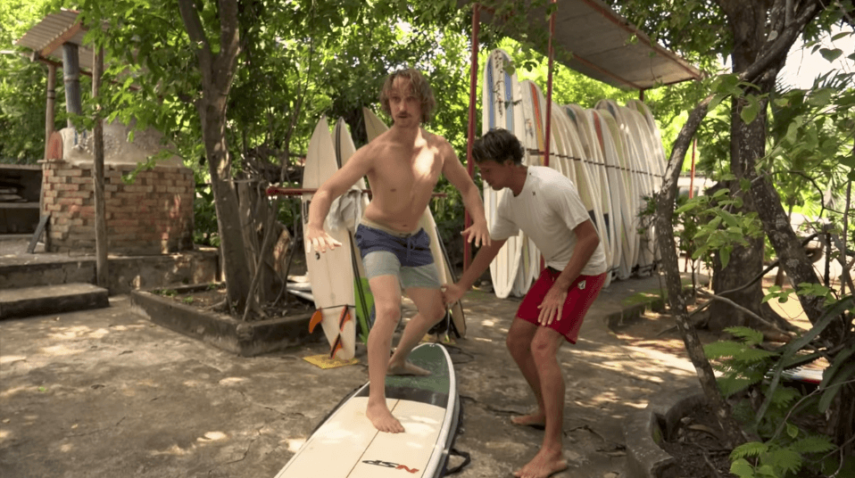 consejos tutorial aprender a hacer surf errores comunes surfistas novatos inicicaion avanzados perfecionamiento pop up stand up paddle remar tabla de surf aprende a surfear