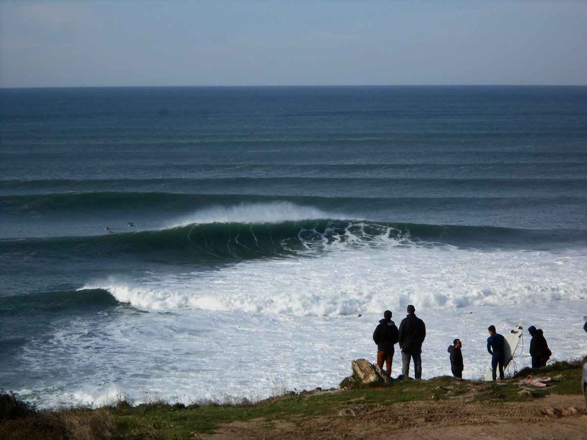 surf olas grandes pais vasco documental big eaves tamañeros