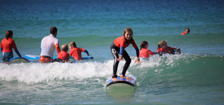 elegir una buena escuela de surf consejos
