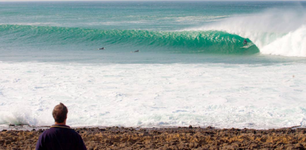 las mejores olas para hacer surf en ericeira olas de surf en portugal ribeira d´ilhas coxos cave surf trip viajar