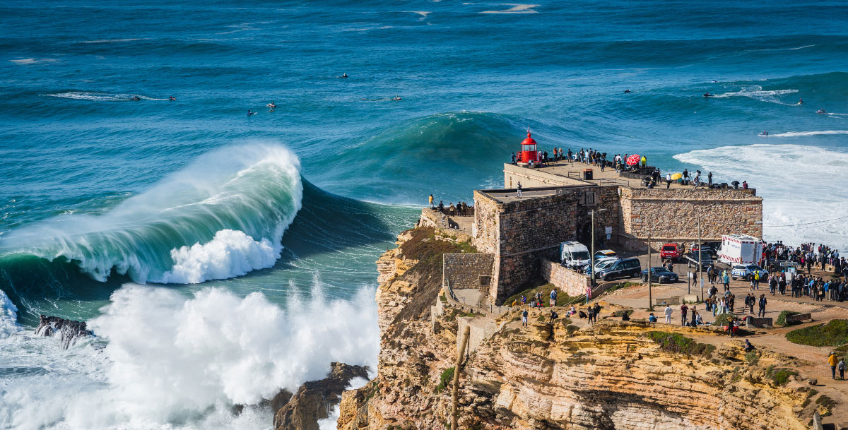santo Dempsey Mar Por qué hay olas gigantes en Nazaré? | Core Surfing Blog