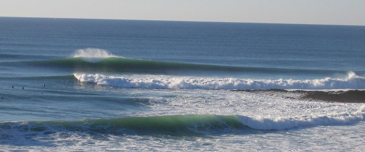 Playa de peniche para hacer surf en Portugal consolaÇao
