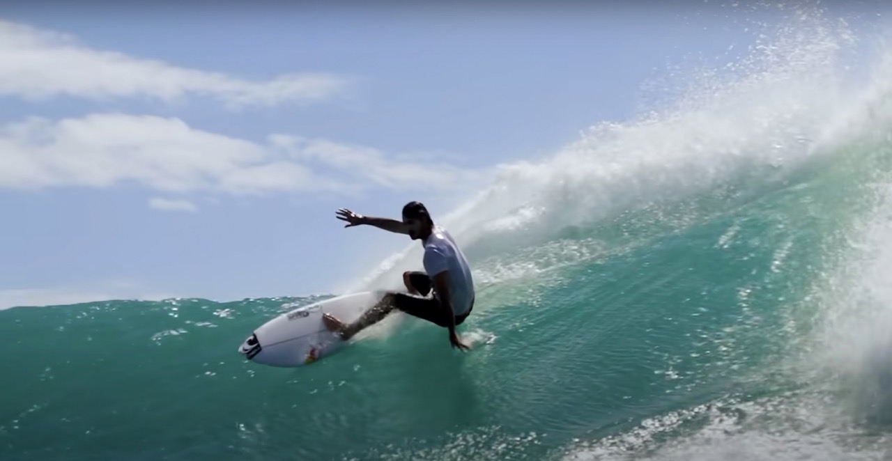 Jordy smith surf en mozambique